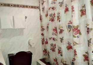 Toilet Kamar 4 Southwinds Hotel