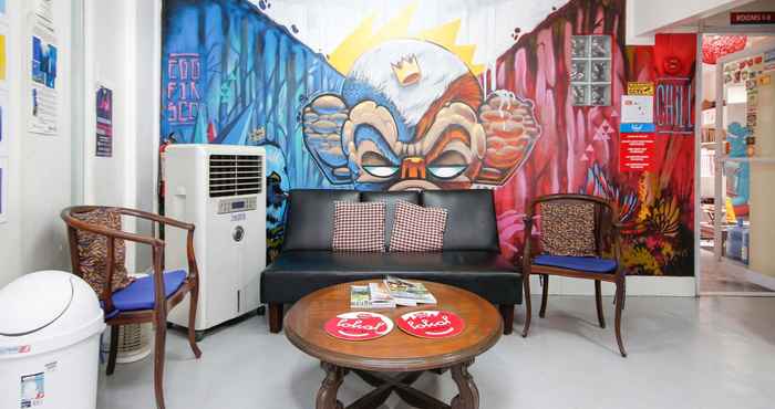 Lobby Lokal Hostel