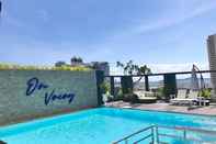 Swimming Pool Empress Pattaya Hotel