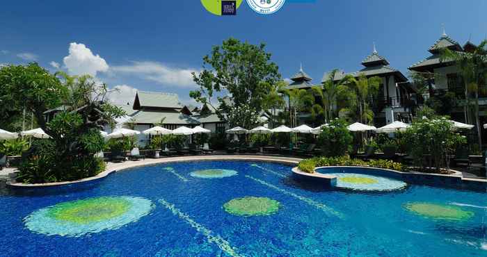 Kolam Renang The Zign Premium Villa 