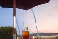 Bar, Cafe and Lounge Parai Beach Resort Telengria