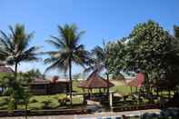 Kolam Renang Parai Beach Resort Telengria