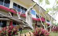 Exterior 3 Parai Beach Resort Telengria