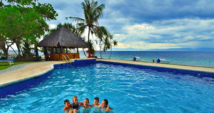Swimming Pool Balicasag Island Dive Resort
