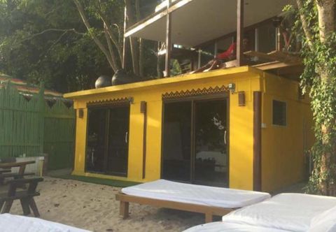 Exterior Maha Guest House