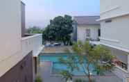 Kolam Renang 3 Mutiara Suites