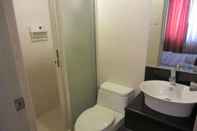 Toilet Kamar Sarasota Newport One Bedroom