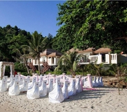 Accommodation Services 2 Siam Beach Resort