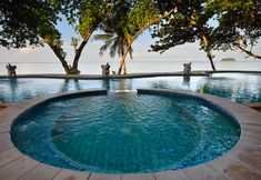 สระว่ายน้ำ 7 Siam Beach Resort