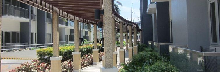 Lobby Palm Tree Genlex Condominium