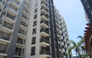 Exterior 4 Palm Tree Genlex Condominium