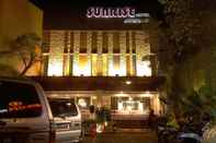 ภายนอกอาคาร Sunrise Hotel Jombor