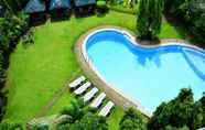 Kolam Renang 4 Days Hotel Batangas