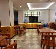 Bar, Cafe and Lounge 7 Hotel Henrico Kisad