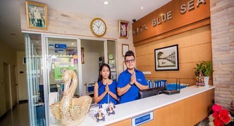 로비 2 Kata Blue Sea Resort