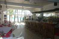 Bar, Cafe and Lounge Alla Luna Rossa Beach Hotel