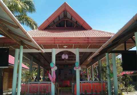 Lobi Florenda Beach Resort