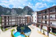 Kolam Renang The Lai Thai Luxury Condominiums