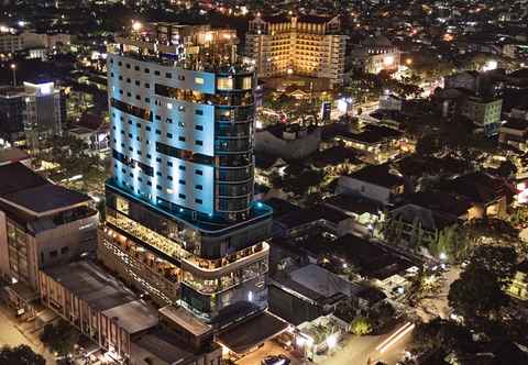 Exterior Melia Makassar