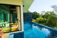 Swimming Pool Silla Villa