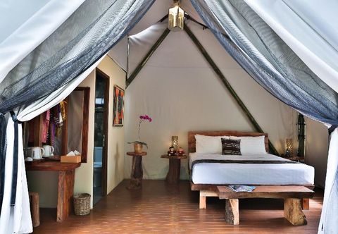 Exterior Maribaya Glamping Tent