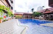 Swimming Pool 4 Teja Hotel Bangkok at Nana