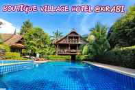 สระว่ายน้ำ Boutique Village Hotel (SHA Plus+)