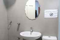 Toilet Kamar Luzmin BH - Beachfront Cottages