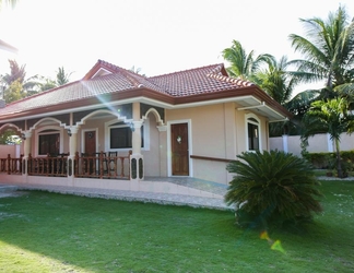 Exterior 2 Luzmin-BH Cottages and Bungalows