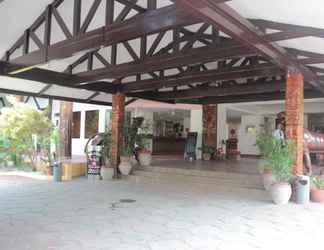 Lobi 2 Wild Orchid Beach Resort Zambales