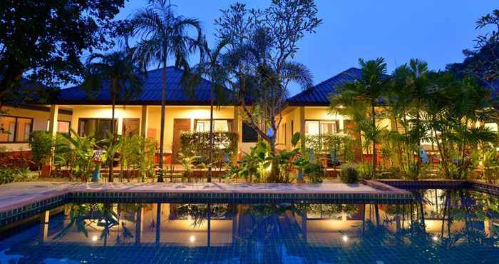 Swimming Pool Happy Cottages Phuket