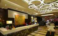 Lobby 3 Ramada by Wyndham Manila Central