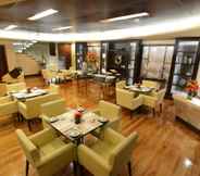 Restaurant 4 Ramada by Wyndham Manila Central