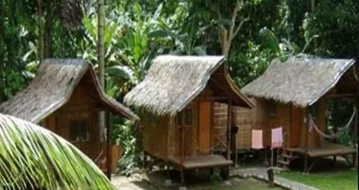 ห้องนอน Nipa Hut Village