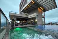 Swimming Pool City Garden GRAND Hotel