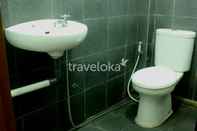 Toilet Kamar Simple Room Very Close to Lebak Bulus Terminal (SAP)