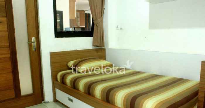 Bedroom Simple Room Very Close to Lebak Bulus Terminal (SAP)