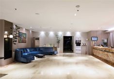 Lobby 2 City Garden Suites Hotel