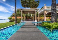 Swimming Pool 7 Fisherman Way Beach Villa