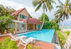 Swimming Pool 5 Fisherman Way Beach Villa