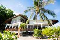 Bangunan Ermi Beach Resort