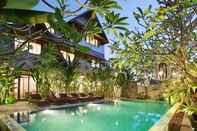 Swimming Pool Puri Sabina Bed and Breakfast