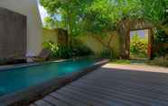 สระว่ายน้ำ 7 Villa Savvoya Seminyak Bali