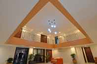 Lobi Royal Suites Condotel