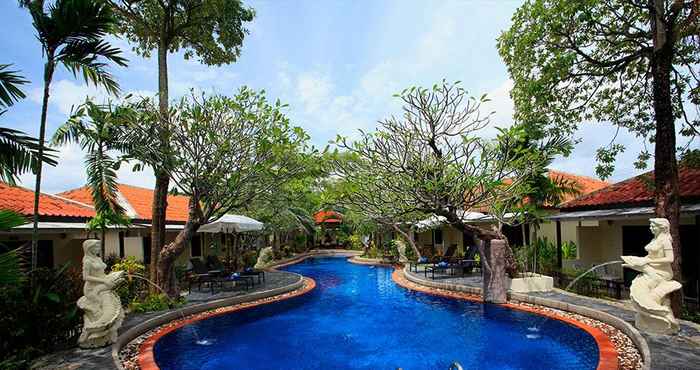 Kolam Renang The Best Mansion