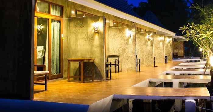 Exterior Ruean Thai Nai Bang by Pansak Resort