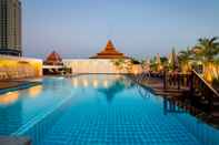 Kolam Renang Aiyara Palace 