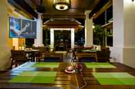 Bar, Cafe and Lounge Aiyara Palace 