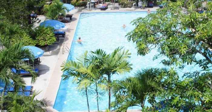 Kolam Renang Palm Garden Hotel Pattaya