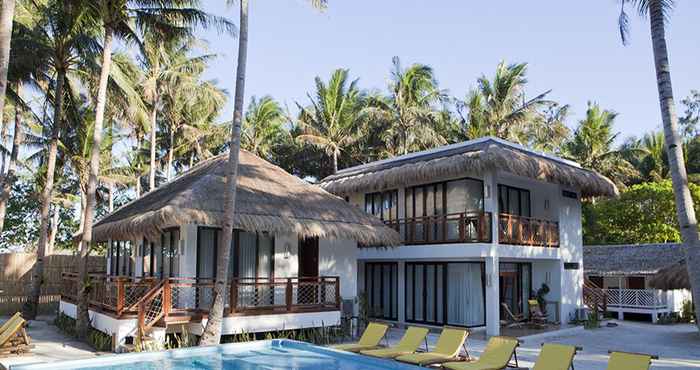 Kolam Renang Rieseling Boracay Beach Resort